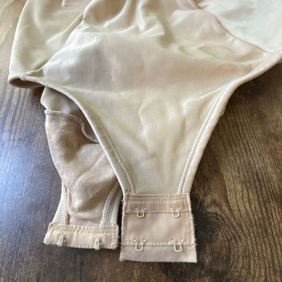 NWT Miraclesuit extra firm control body shaper strapless/convertible 38DD nude - Picture 4 of 6